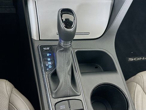 Used 2017 Hyundai Sonata Limited w/ Tech Package 03 image 25