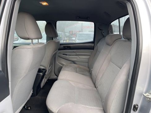 Used 2015 Toyota Tacoma 4x4 Double Cab w/ SR5 Package image 11