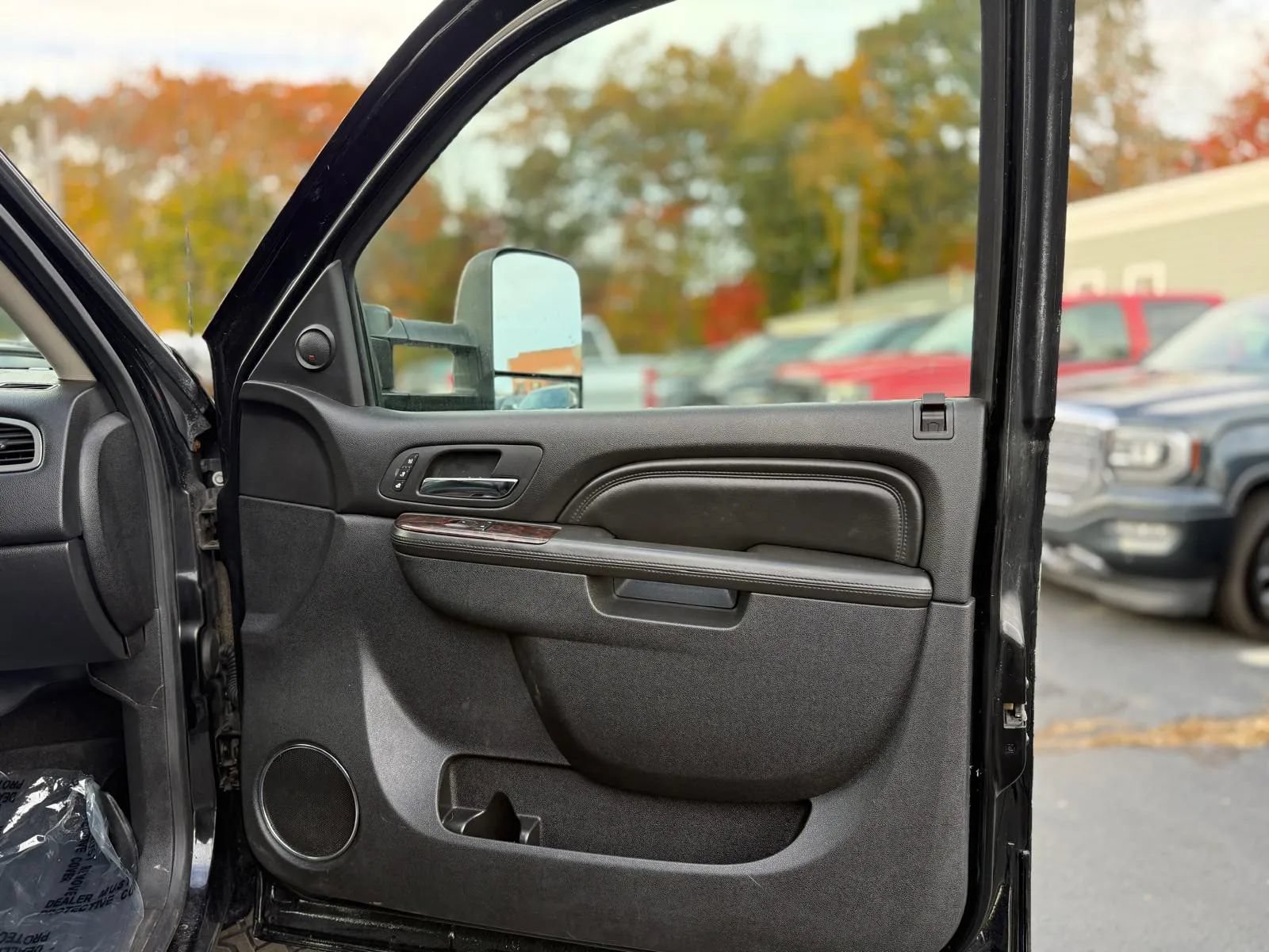 Used 2014 GMC Sierra 2500 Denali AWD/4WD image 16