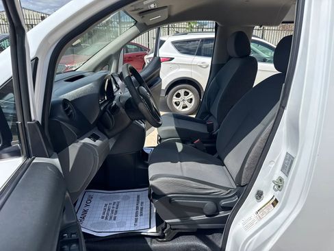 Used 2019 Nissan NV200 S image 22