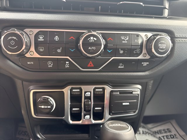 Used 2025 Jeep Gladiator Sport AWD/4WD image 23