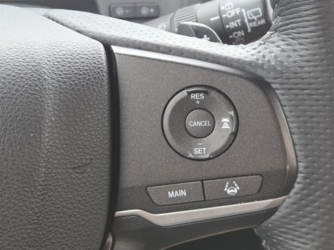 Used 2023 Honda Passport EX-L image 7