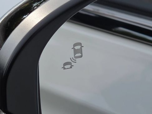 Certified 2025 Honda CR-V Sport Touring image 18