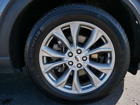 Used 2023 Ford Explorer Limited image 5