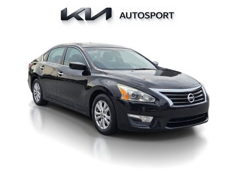 Used 2014 Nissan Altima 2.5 S w/ Sport Value Package FWD image 3