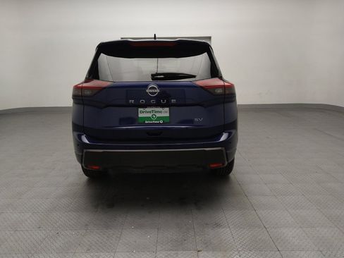 Used 2024 Nissan Rogue SV image 6