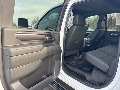 Used 2024 Chevrolet Silverado 2500 LTZ w/ LTZ Plus Package image 12