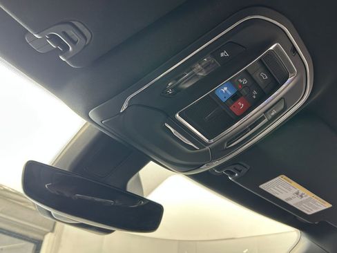 Used 2023 Jeep Wagoneer 4WD image 23