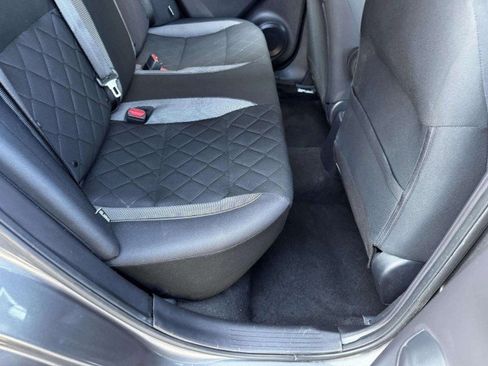 Used 2020 Nissan Kicks S image 40