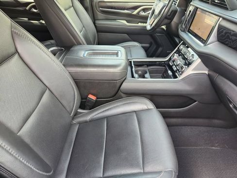 Used 2021 GMC Yukon Denali AWD/4WD image 14
