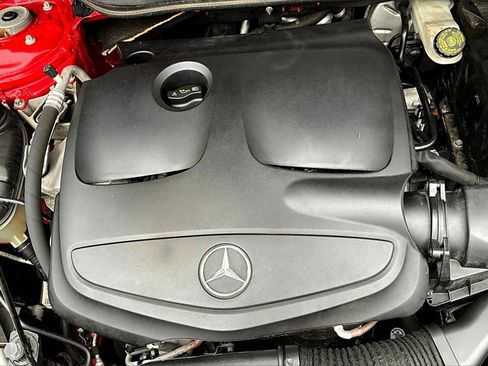 Used 2018 Mercedes-Benz CLA 250 4MATIC image 31