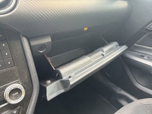 Used 2020 Ford Mustang Coupe RWD image 13