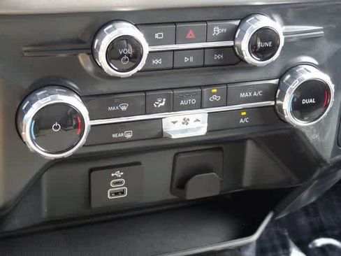 Used 2025 Ford F150 XLT w/ Equipment Group 301A Standard image 31