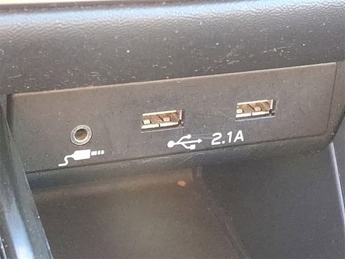 Used 2020 Subaru Outback Premium image 22