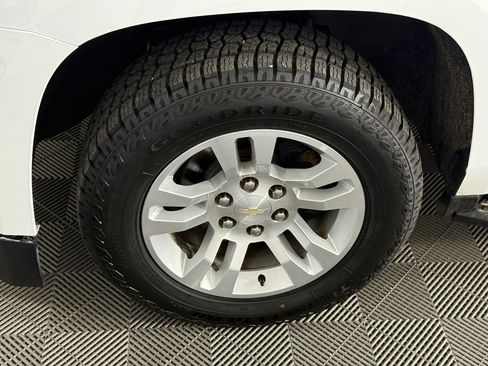 Used 2020 Chevrolet Tahoe LT image 13