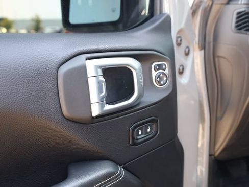 Used 2021 Jeep Wrangler Unlimited Sahara w/ Cold Weather Group AWD/4WD image 18