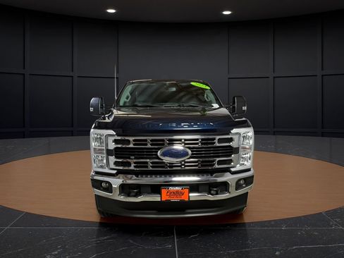 Used 2023 Ford F350 XLT w/ FX4 Off-Road Package AWD/4WD image 2