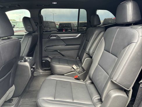 Used 2024 GMC Acadia Elevation w/ Luxury Package AWD/4WD image 25