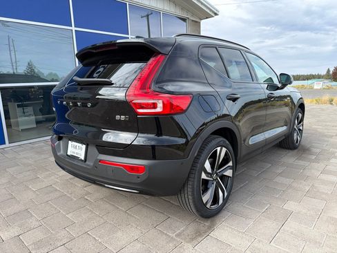 Used 2025 Volvo XC40 B5 Ultra AWD/4WD image 7