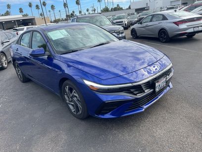 Used 2025 Hyundai Elantra SEL