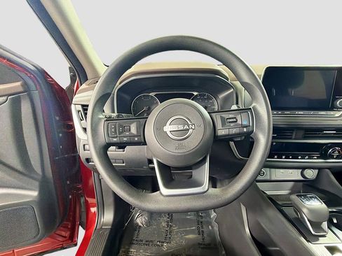 Used 2023 Nissan Rogue SV AWD/4WD image 14
