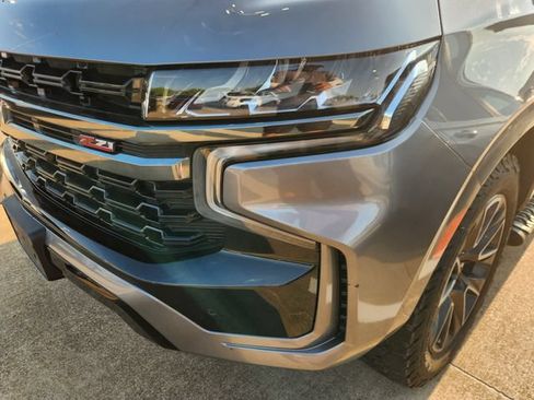 Used 2022 Chevrolet Tahoe Z71 w/ Z71 Off-Road Package AWD/4WD image 7