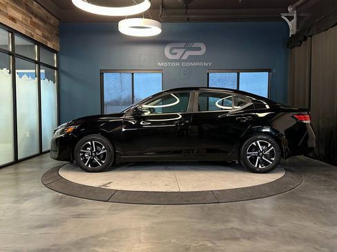Used 2024 Nissan Sentra SV image 6