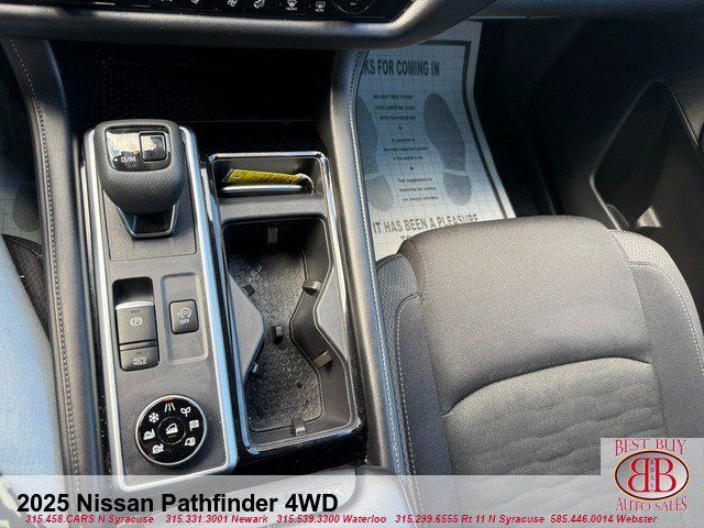 Used 2025 Nissan Pathfinder SV AWD/4WD image 17
