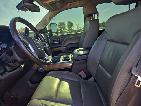 Used 2015 GMC Sierra 2500 SLT w/ Duramax Plus Package image 9