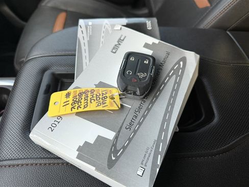 Used 2019 GMC Sierra 1500 AT4 w/ AT4 Premium Package image 34