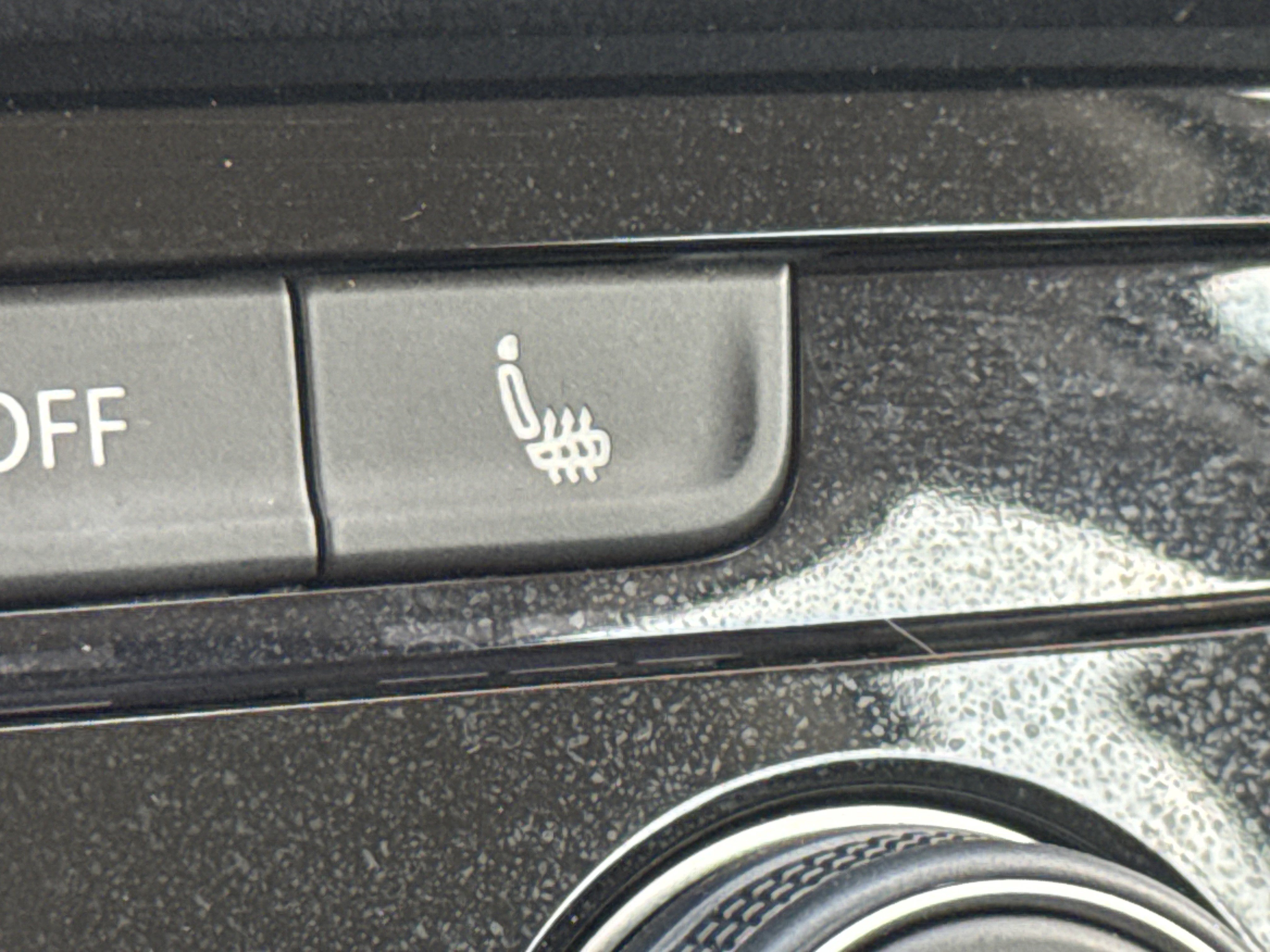 Certified 2023 Volkswagen Taos SE FWD image 15