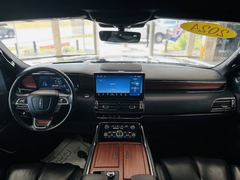 Used 2024 Lincoln Navigator Reserve AWD/4WD image 49
