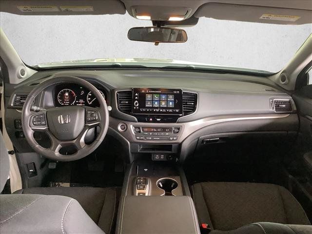 Used 2025 Honda Ridgeline Sport image 21