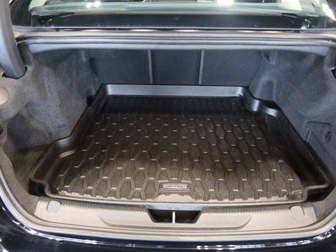 Used 2020 Jaguar XE S image 7