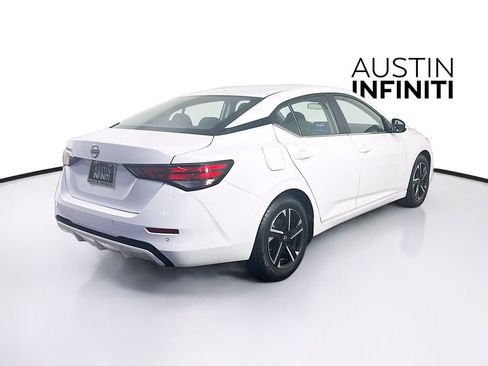 Used 2025 Nissan Sentra SV image 7