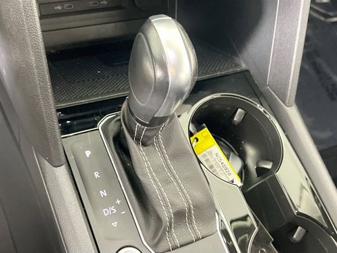 Used 2022 Volkswagen Atlas SE AWD/4WD image 16
