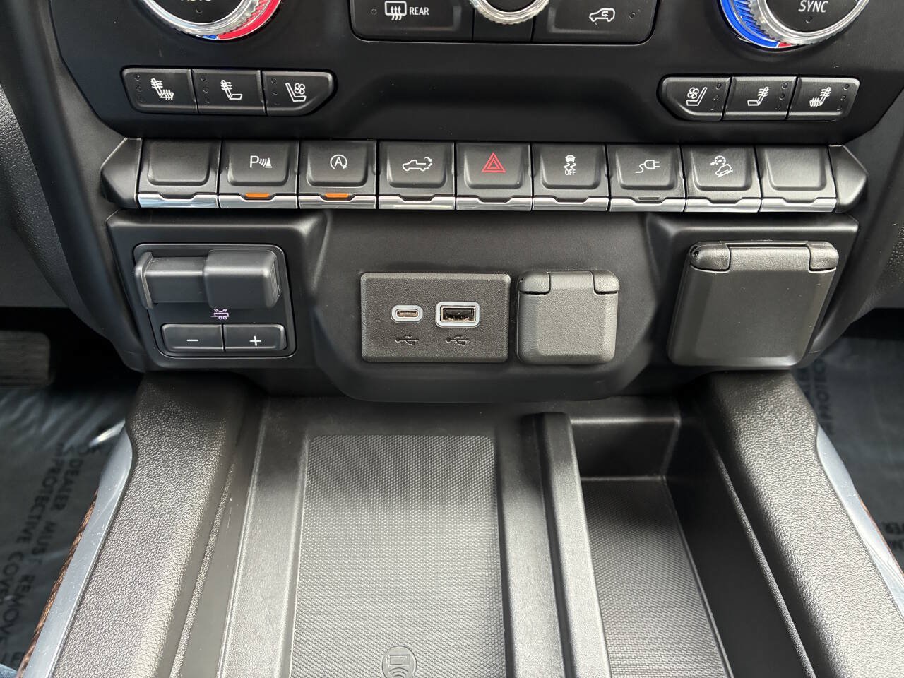Used 2020 GMC Sierra 1500 Denali w/ LPO, GMC Protection Package AWD/4WD image 28