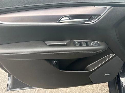 Certified 2022 Cadillac XT5 Luxury image 15