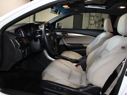 Used 2016 Honda Accord EX image 9