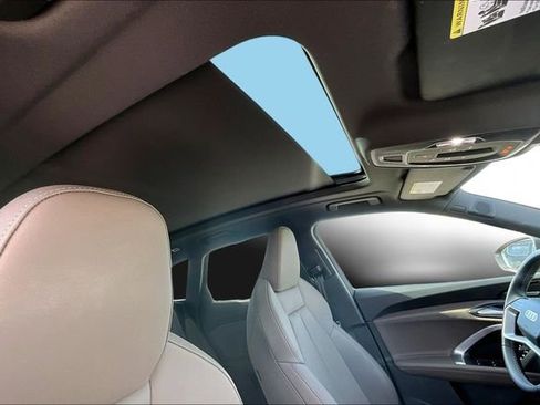 Used 2025 Audi Q5 2.0T Premium Plus w/ Premium Plus image 17