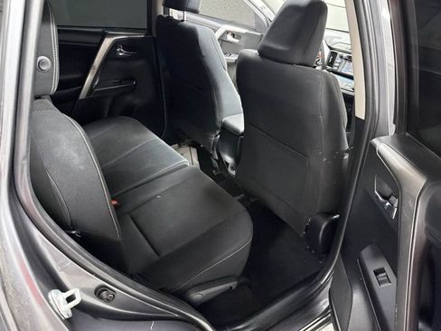 Used 2018 Toyota RAV4 XLE w/ Preferred Accessory Package FWD image 30