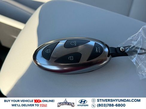 Certified 2025 Hyundai Kona SE image 28