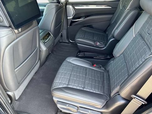 Certified 2025 Cadillac Escalade V w/ LPO, ONYX Package AWD/4WD image 15