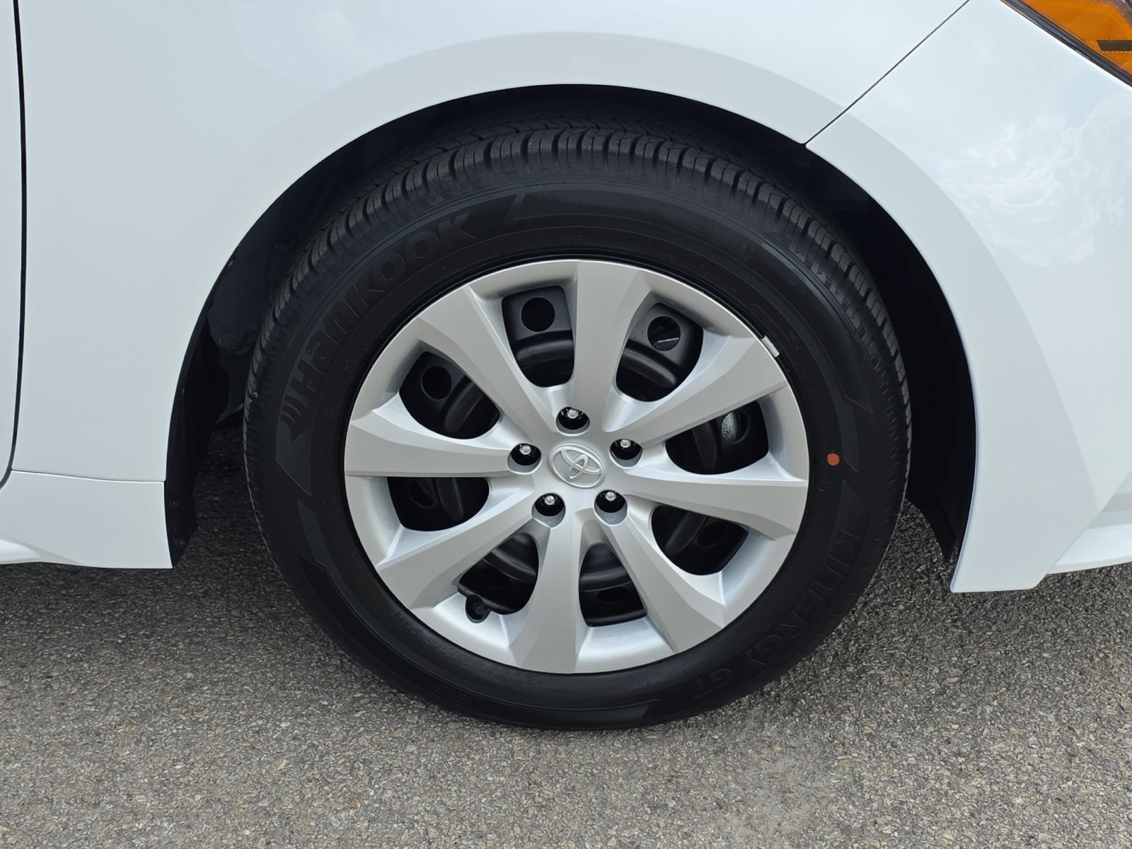 New 2027 Toyota Corolla LE FWD image 26