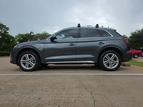 Used 2023 Audi Q5 e Premium Plus w/ Premium Plus Package AWD/4WD image 2