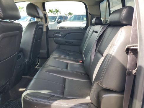 Used 2014 Chevrolet Silverado 2500 LTZ w/ LTZ Plus Package image 16