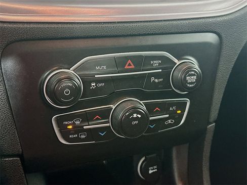 Used 2023 Dodge Charger SXT image 18