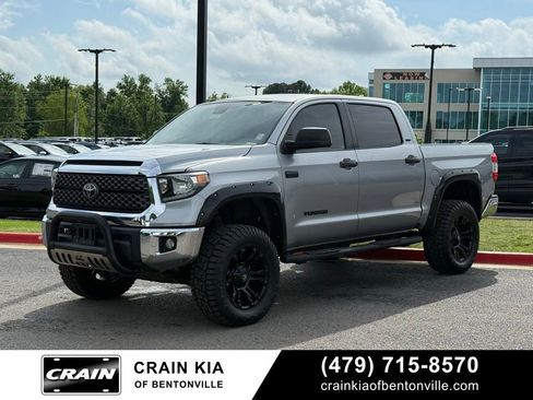 Used 2019 Toyota Tundra SR5 w/ SR5 Upgrade Package AWD/4WD image 3