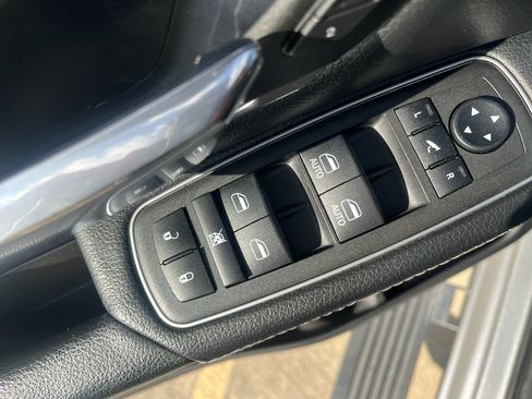 Used 2022 RAM 1500 Laramie w/ Laramie Southwest Edition AWD/4WD image 12