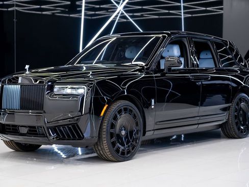 Used 2026 Rolls-Royce Cullinan image 3